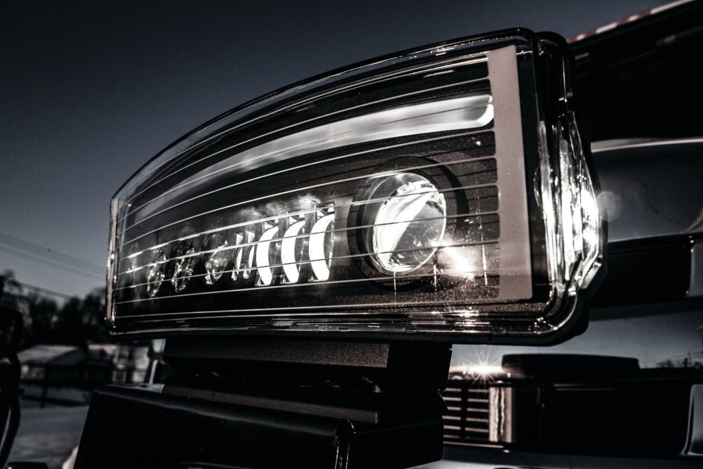 Fari LED, Alogeni e Xenon: differenze, vantaggi e svantaggi