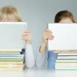 Disturbi del sonno per bambini e adolescenti che usano tanto il pc